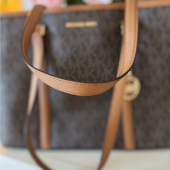 Authentic MK Extra Large Tote - Picture 4 of 6